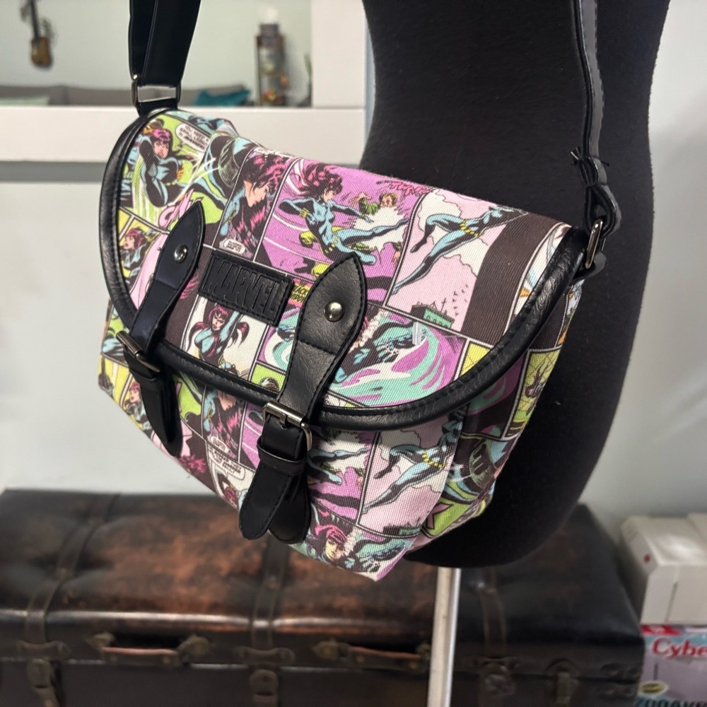 ❤️Marvel Comic Black Widow Crossbody - Picture 2 of 8